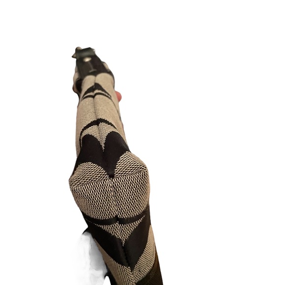 NWOT Coach black and beige signature crossbody - Picture 8 of 9